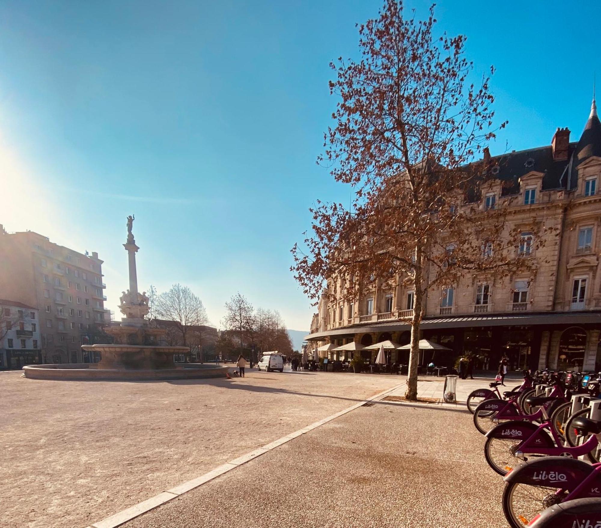 Appartement Centre Ville De Valence Face A La Gare Zewnętrze zdjęcie